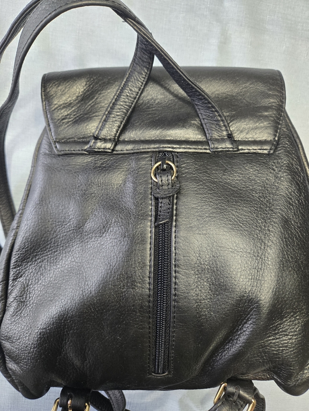 Vintage Liz Claiborne Black Leather Mini Backpack Gold LC Zipper Pulls - Picture 4 of 9